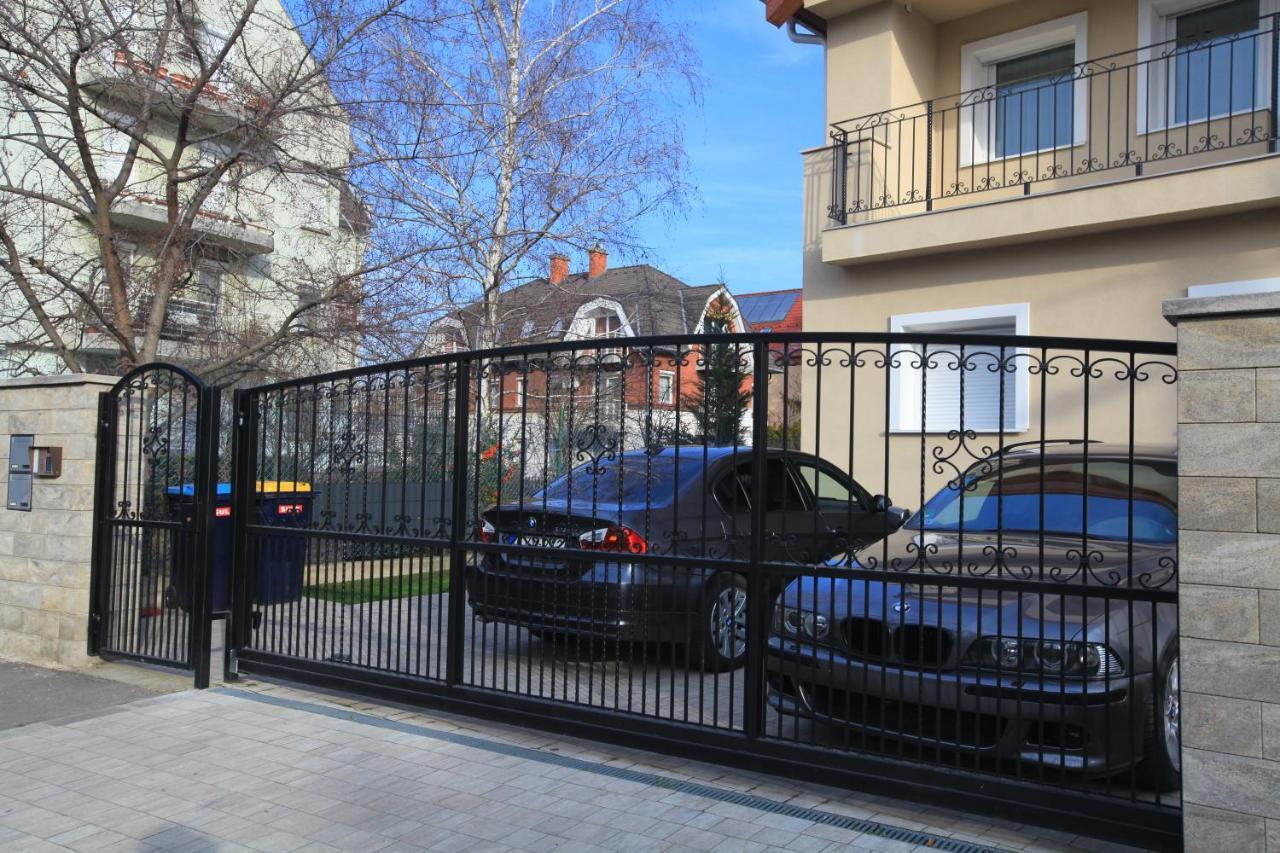 Paskal-Lux Apartments With Free Parking And Ac Budapeste Exterior foto