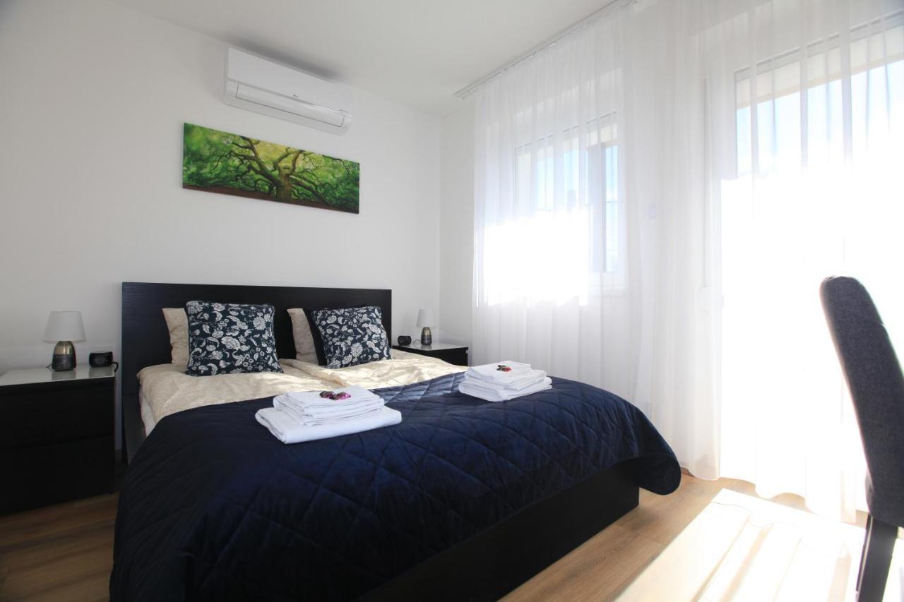 Paskal-Lux Apartments With Free Parking And Ac Budapeste Exterior foto