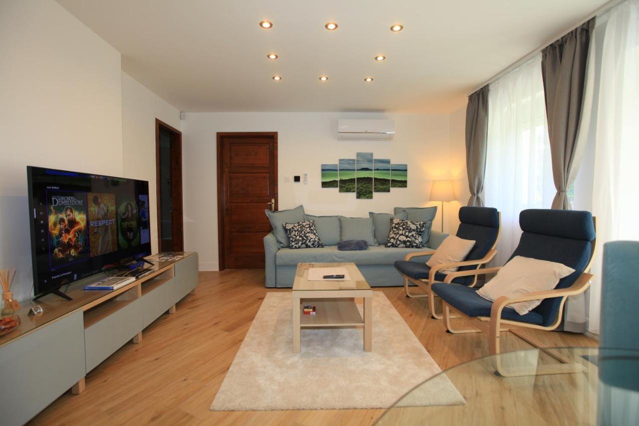 Paskal-Lux Apartments With Free Parking And Ac Budapeste Exterior foto